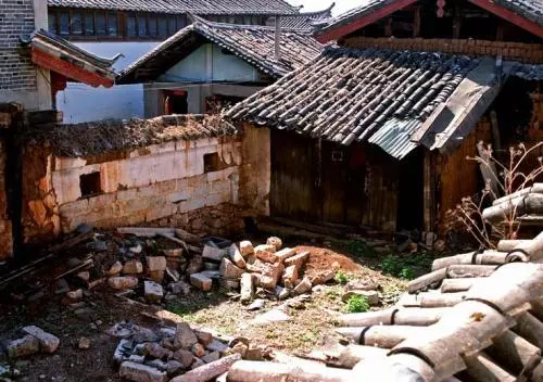 婆婆故意刁難媳婦,不料媳婦流產住院,得知媳婦身份傻住