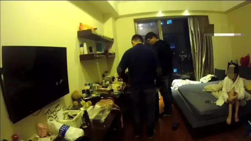 豪門養成正妹主播 愛錯人染毒淪小三