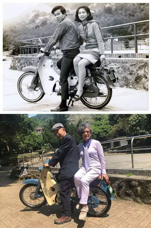 50年前小情侶「第一次約會機車環抱」超甜 50年後「同時同地重拍畫面」卻惹哭萬人:最浪漫的愛