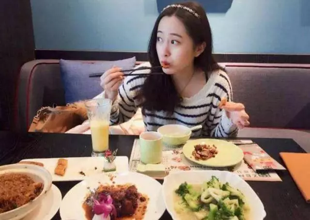 減肥時,可以只吃蔬菜水果不吃主食嗎?哪些人可以不吃晚飯減肥?