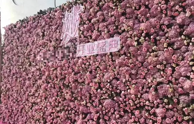 范冰冰疑似懷孕!美容院開張不露面,和嘉賓合照一臉孕相太明顯!