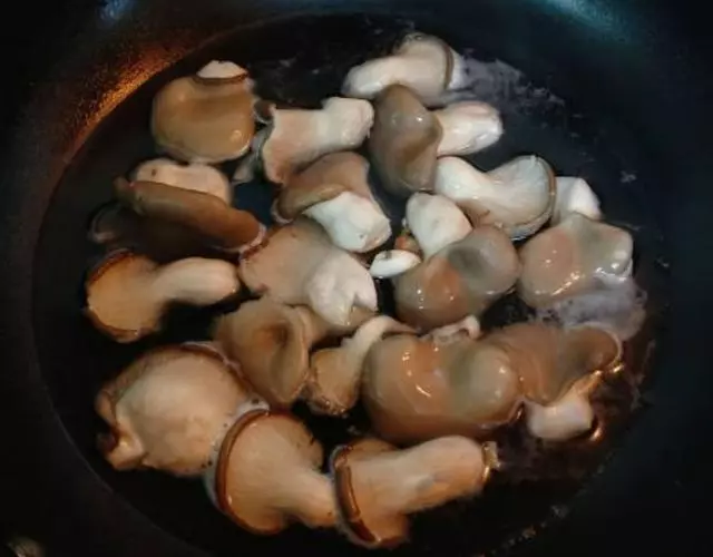素炒平菇，簡單好做，又好吃的家常素菜