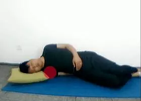 經常落枕,頸型頸椎病的典型信號!常做3個動作,脖子舒暢去病根