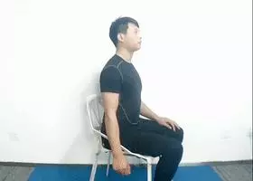 經常落枕,頸型頸椎病的典型信號!常做3個動作,脖子舒暢去病根