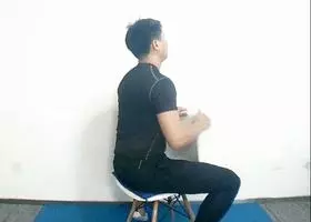 經常落枕,頸型頸椎病的典型信號!常做3個動作,脖子舒暢去病根