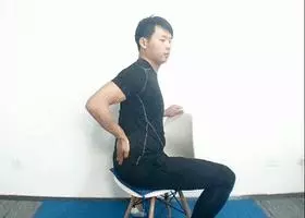 經常落枕,頸型頸椎病的典型信號!常做3個動作,脖子舒暢去病根