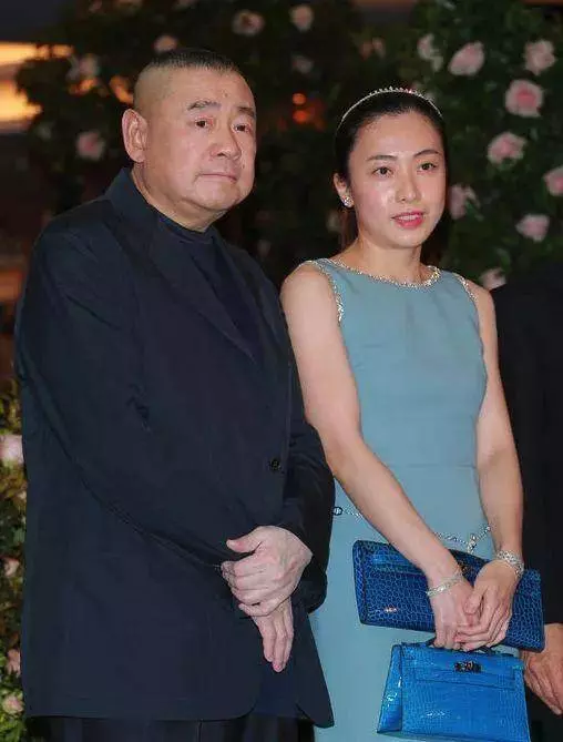 明星情敵碰面名場面,劉嘉玲大氣王鷗尷尬,李嘉欣輸慘了!