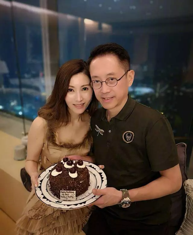 明星情敵碰面名場面,劉嘉玲大氣王鷗尷尬,李嘉欣輸慘了!