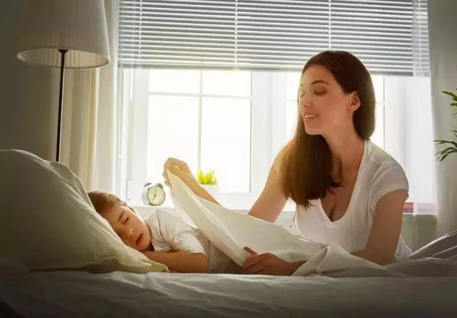 怎樣能讓孩子每晚主動入睡,擁有好睡眠,這位媽媽的做法值得效仿