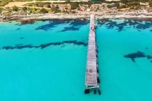 世界上最迷你的「海」:僅能躺下1個人,卻從不會幹涸