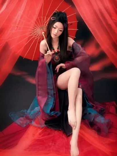 其實古代的女人都不穿內褲!沒想到竟是為了方便做「這件事」!