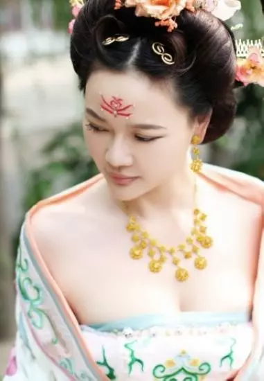 其實古代的女人都不穿內褲!沒想到竟是為了方便做「這件事」!