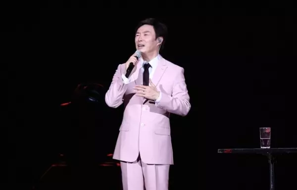 費玉清退休想養雞!一首《晚安曲》淚別舞台,坦言不聽父親當年「讓他休息」的勸告,如今後悔不已。