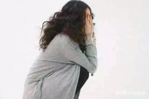 丈夫拿三十萬給公婆買房養老,妻子樂呵答應,提出一條件,他蒙了