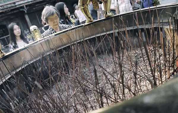 陳為民弟夜衝遇「山神」擋路下場超毛!驚呼:這條靈異事件多到爆