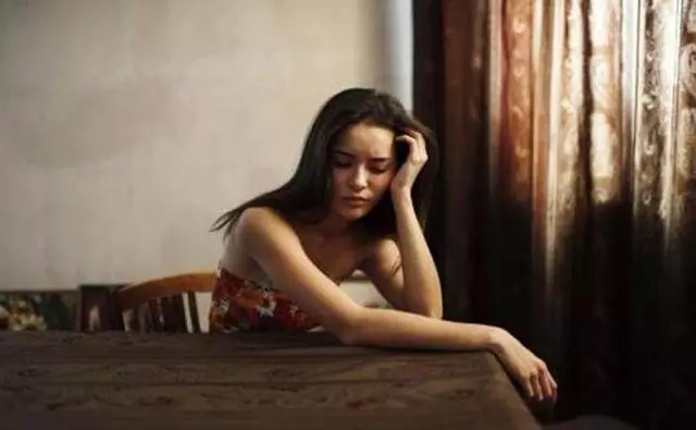 公婆離世,我們將小叔子撫養大,成婚那天他哭著給我們敬酒!