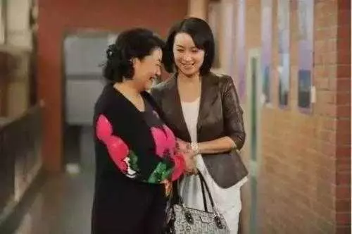 我媽生病老公懶不想去,婆婆替我去照顧,幾天後老公跪下求我原諒