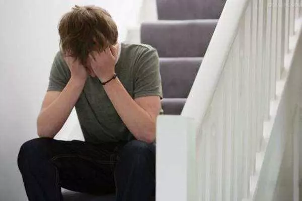 母親離世,喪禮上孩子指著遺體嫌髒,我才明白當初母親回家的原因