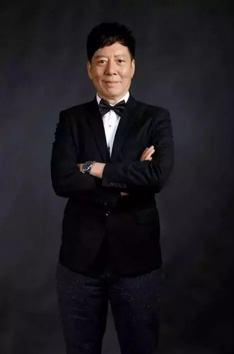 66歲TVB老戲骨駱應鈞患病無奈減產,出院至今無工作感嘆人走茶涼~~~