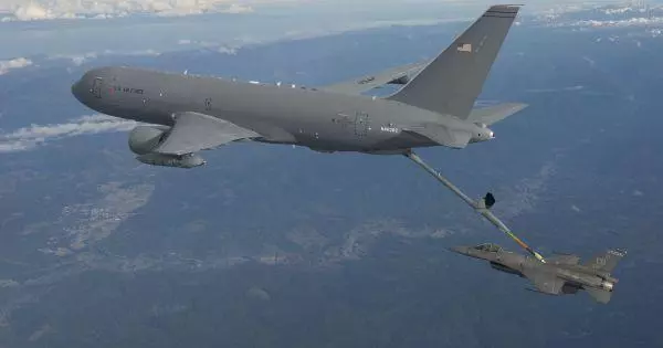 波音終於害了美國空軍?超音速轟炸機全部停飛,核打擊能力減半
