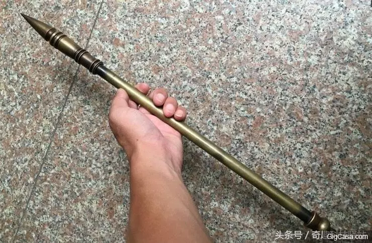 強者才配得上!7種民族傳統「奇異武器」!#4 沒帶「這把刀」等於在這個國家「沒尊嚴」!