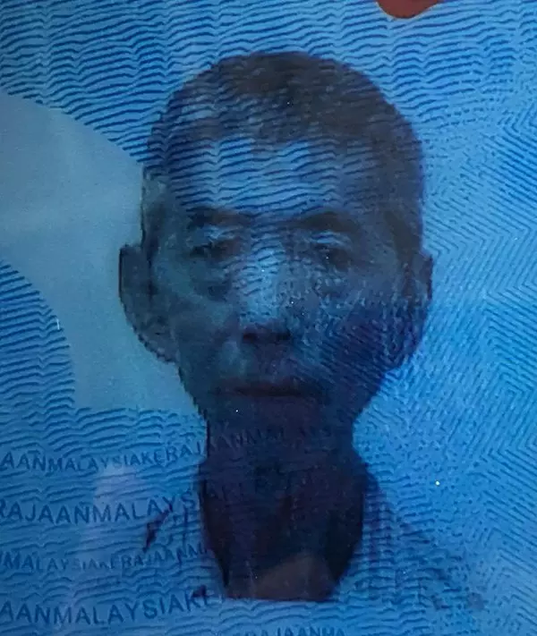 老翁領回饋金後被撞死 騎士屍體前 下跪道歉