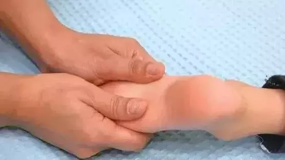 睡前5分鐘,堅持給孩子做這6個動作,不怕孩子長不高