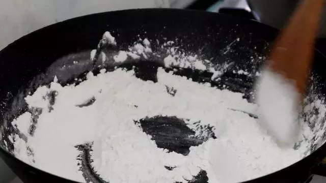 想喝黑芝麻糊,兩樣食材在家簡單搞定,味道香濃吃得放心