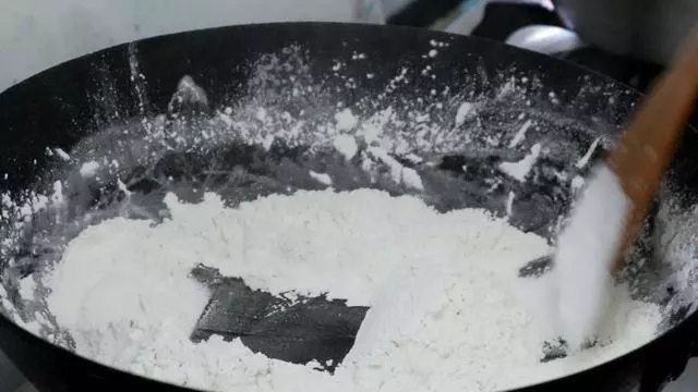 想喝黑芝麻糊,兩樣食材在家簡單搞定,味道香濃吃得放心