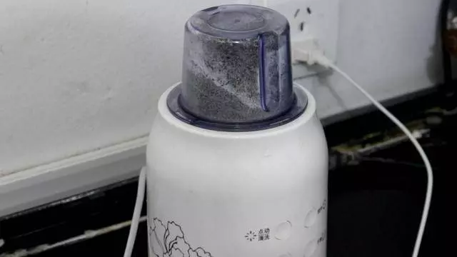 想喝黑芝麻糊,兩樣食材在家簡單搞定,味道香濃吃得放心