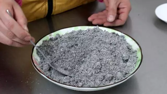 想喝黑芝麻糊,兩樣食材在家簡單搞定,味道香濃吃得放心