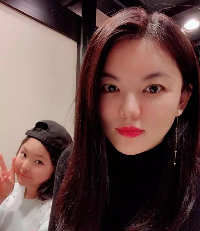 有一種「整容」叫王詩齡長大了!四肢修長,從胖妞蛻變成小美女