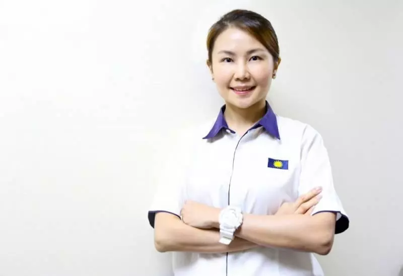 最新火爆【黃家和為林冠英打抱不平】回擊馬華王曉婷!實在是大快人心!