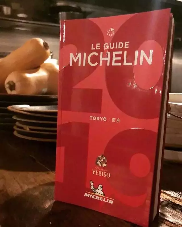 奇葩日本小酒館!大清早就有顧客開始排隊去吃麵包!!