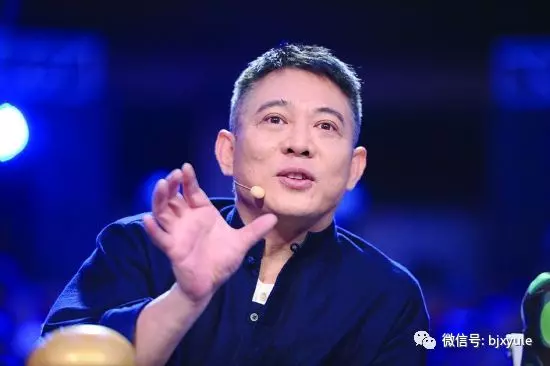 李連傑女兒,7歲給劉德華伴舞,8歲跟成龍走紅毯,16歲成這樣!