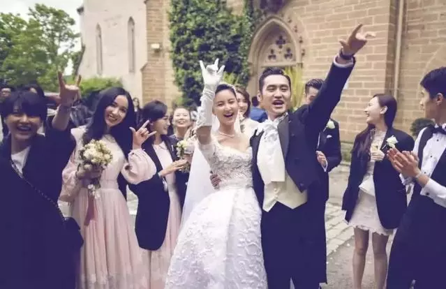 參加兄弟婚禮卻愛上新娘,3年後成自己老婆,婚禮轟動整個娛樂圈