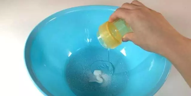 還在傻傻用肥皂洗毛巾?教你1個妙招,毛巾洗完就跟新的一樣,乾淨又健康