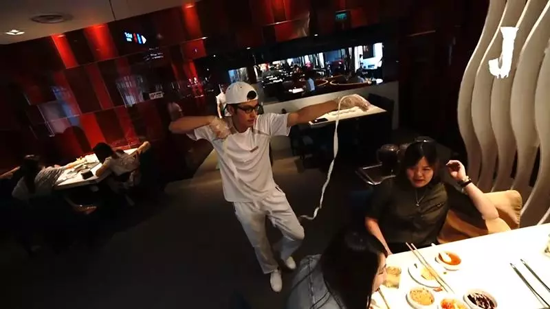 海底撈服務好到誇張?不知大馬有沒有!網友:男朋友都沒這麼貼心!