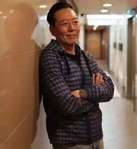患腎結石停工做手術!67歲前TVB金牌綠葉:現在沒人找我開工了