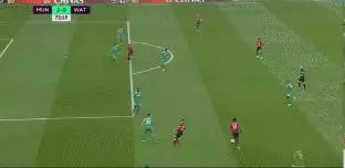 復盤曼聯2-1沃特福德:鋒線拉邊與肋部問題的「矛盾」,進攻走位有新趨勢?
