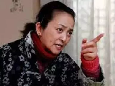 老婆死後「寡居岳母」就搬到我家住!那天晚餐時她化著淡妝、手拿酒杯「對我說...」害我完全不知該如何是好...