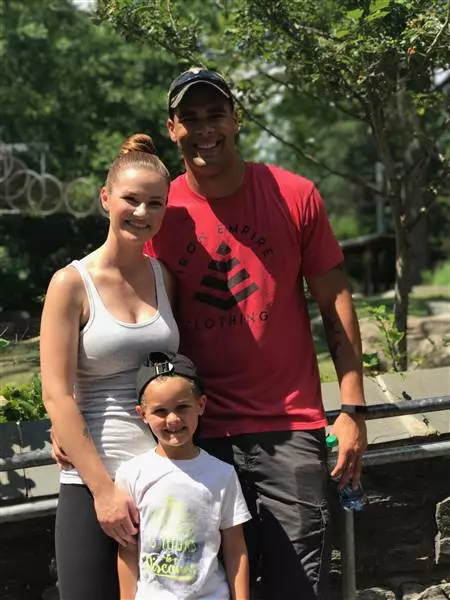 最感人誓詞!新娘在婚禮上對4歲繼子說:「雖然我不是生下你的人」讓孩子當場哭了!