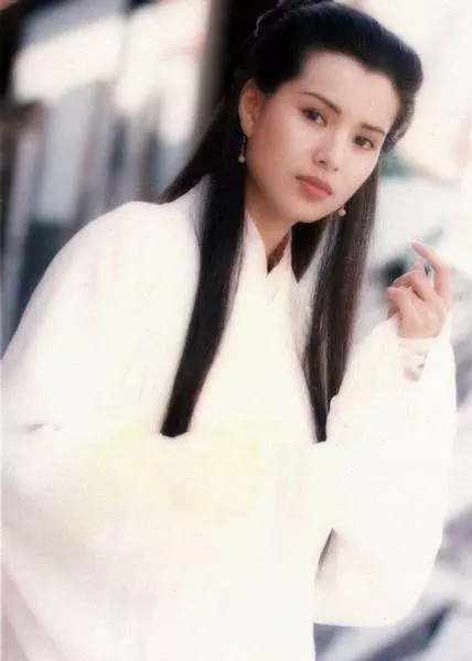 最美小龍女分享凍齡秘笈 自爆一周健身7次