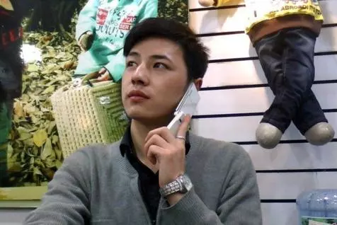 我請准岳母下館子,點菜時她搶去菜單,結帳時我遛了