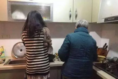婆婆大壽姑子不來,我買了一個蛋糕,老公把我打回娘家