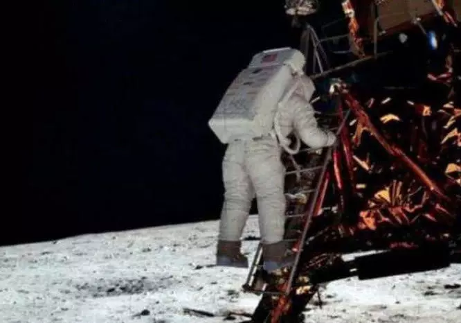 人類為何不再登月?86歲前太空人爆出隱藏半個世紀秘密:月球上很髒很危險!