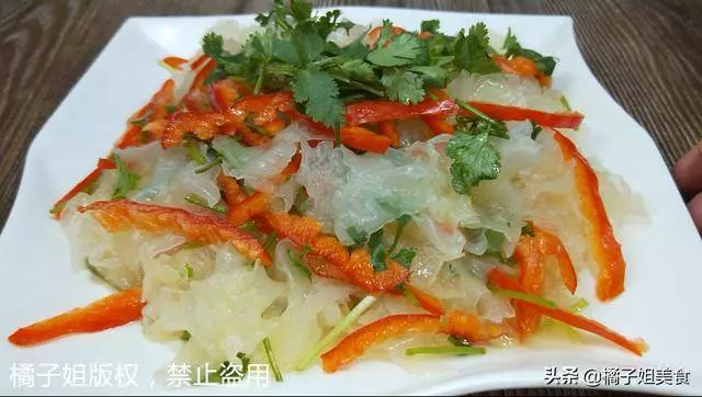 銀耳全身都是寶,教你一個秘製做法,比煮粥還好吃,給肉都不換 -