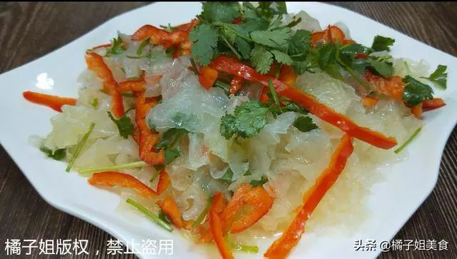 銀耳全身都是寶,教你一個秘製做法,比煮粥還好吃,給肉都不換 -