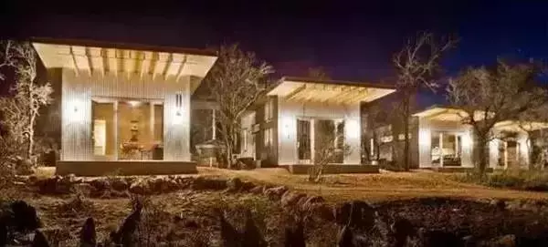 四對夫婦「抱團養老」!愛人在身邊,好朋友在隔壁,太美好了:我退休了也要這樣過 !