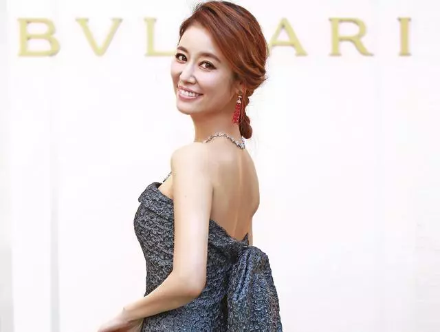 2歲女兒戴近千元手錶,自己戴70萬鑲鑽名表,林心如「壕無人性」